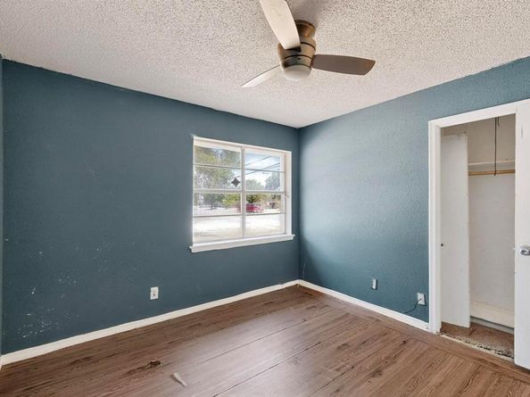 702  Rea Avenue , Lancaster Texas 75146
