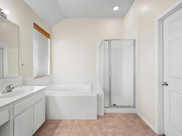 2010  Ashbourne Drive , Rockwall Texas 75087
