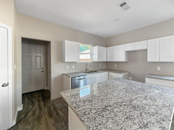 1228  Bessie Street , Fort Worth Texas 76104