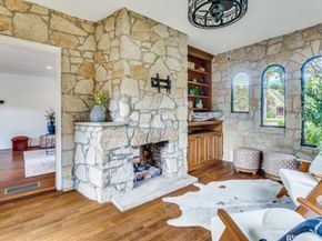 1112 S Canterbury Court , Dallas Texas 75208
