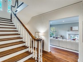 1112 S Canterbury Court , Dallas Texas 75208