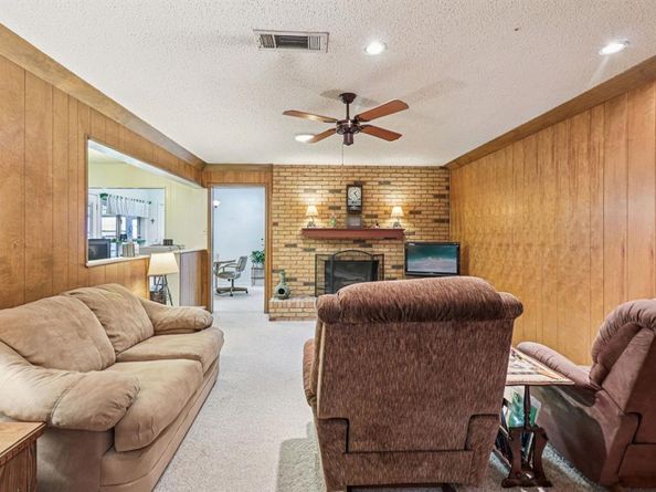 2105  Briarwood Boulevard , Arlington Texas 76013