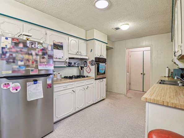 2105  Briarwood Boulevard , Arlington Texas 76013