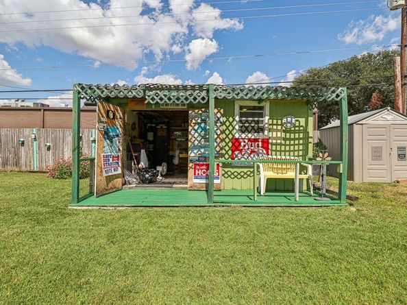 2105  Briarwood Boulevard , Arlington Texas 76013