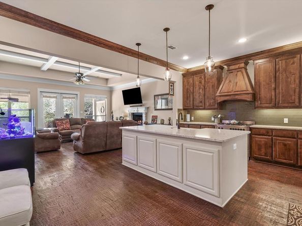 2112  Carleton Avenue , Fort Worth Texas 76107
