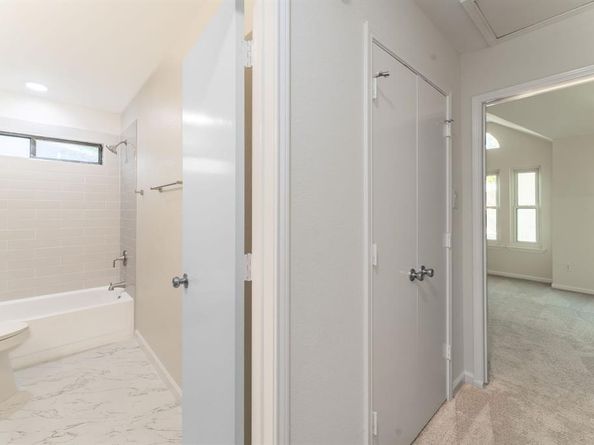 6400  Meadow Glen Drive , Arlington Texas 76018