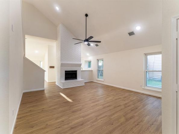 6400  Meadow Glen Drive , Arlington Texas 76018