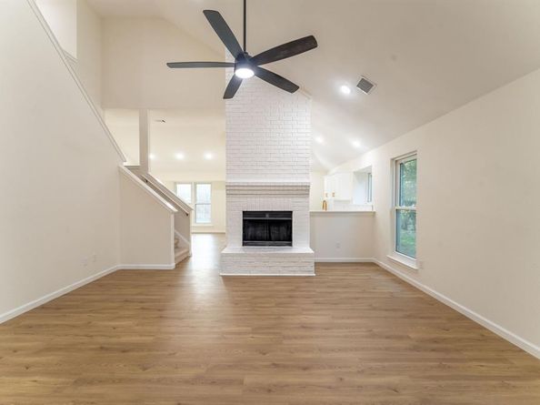 6400  Meadow Glen Drive , Arlington Texas 76018