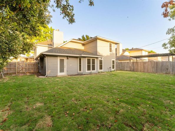 6400  Meadow Glen Drive , Arlington Texas 76018