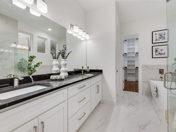 1234  Flanders Street , Dallas Texas 75208