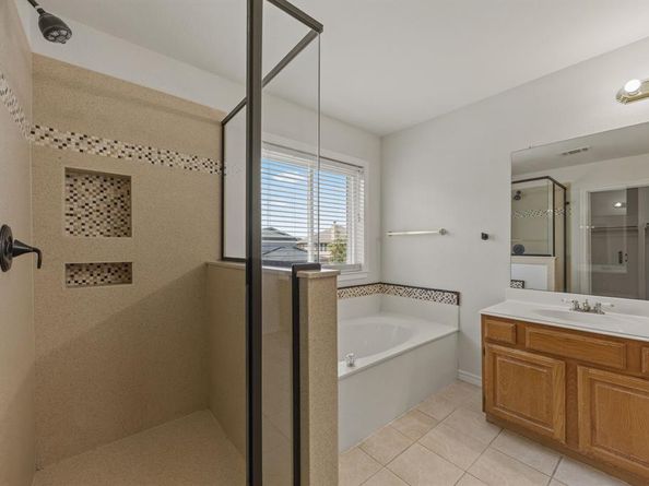 2221  La Costa Drive , Rowlett Texas 75088