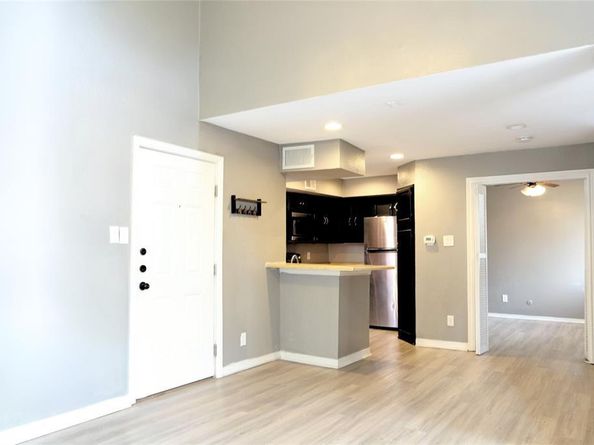 9805  Walnut Street  212, Dallas Texas 75243