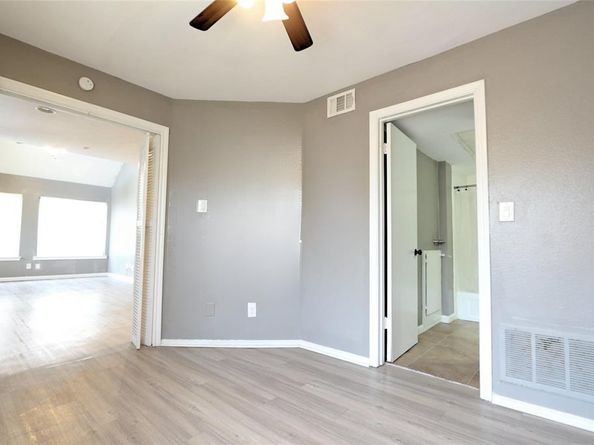 9805  Walnut Street  212, Dallas Texas 75243