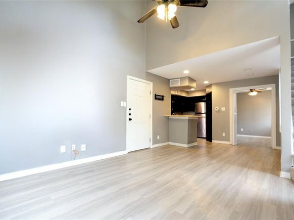 9805  Walnut Street  212, Dallas Texas 75243
