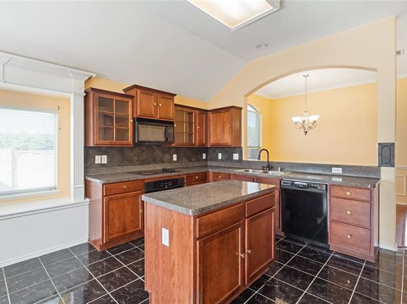 204  Trinity Drive , Lancaster Texas 75146