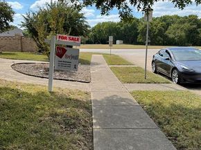 204  Trinity Drive , Lancaster Texas 75146