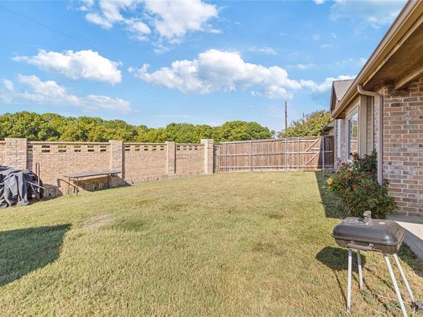 204  Trinity Drive , Lancaster Texas 75146