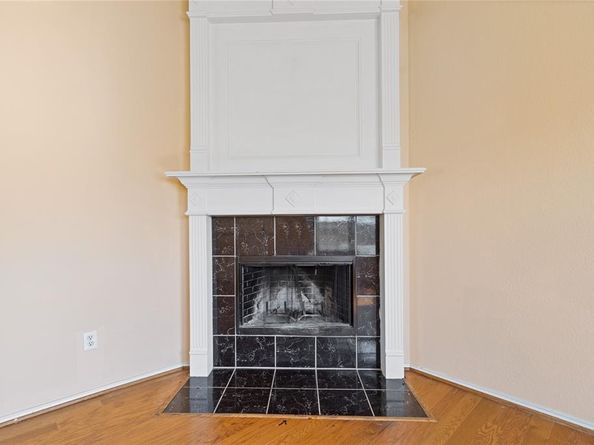 204  Trinity Drive , Lancaster Texas 75146