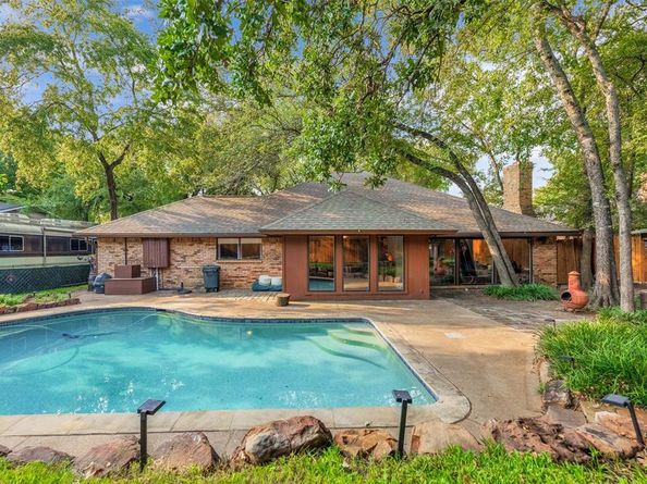 4307  Churchwood Drive , Arlington Texas 76016