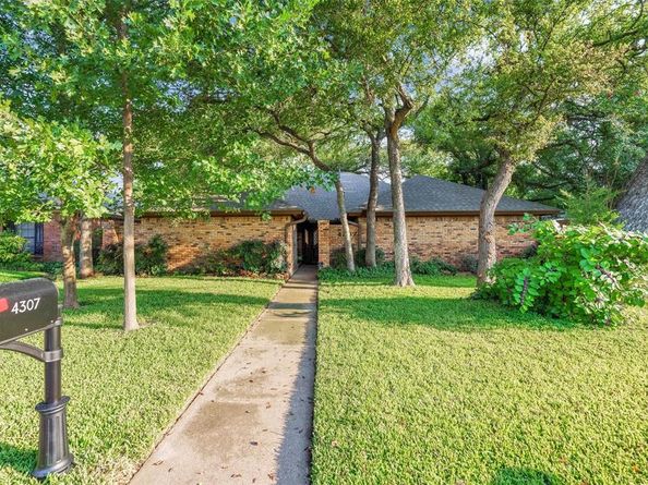 4307  Churchwood Drive , Arlington Texas 76016