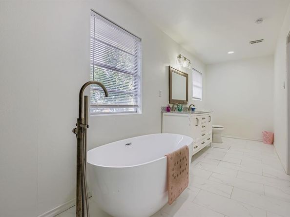 3921  Douglas Drive , Garland Texas 75041