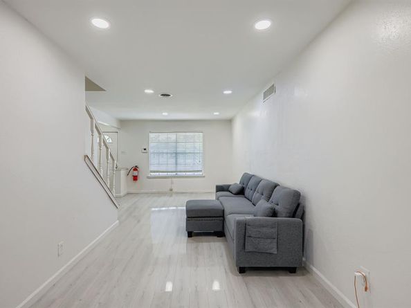 3921  Douglas Drive , Garland Texas 75041