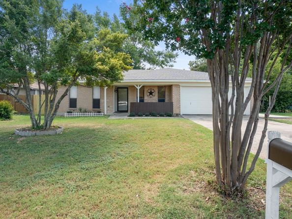 1704  Prince Drive , Benbrook Texas 76126