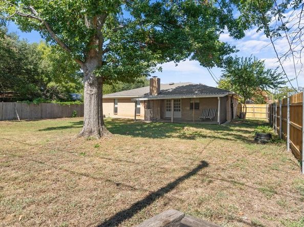 1704  Prince Drive , Benbrook Texas 76126