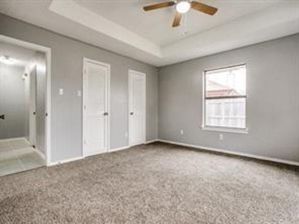 2433  Hallmark Street , Grand Prairie Texas 75052