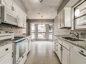 2433  Hallmark Street , Grand Prairie Texas 75052