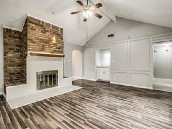 2433  Hallmark Street , Grand Prairie Texas 75052