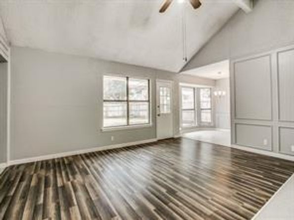 2433  Hallmark Street , Grand Prairie Texas 75052