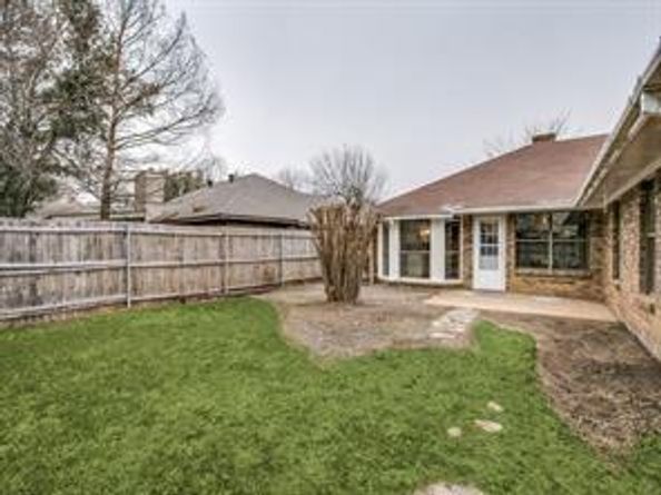 2433  Hallmark Street , Grand Prairie Texas 75052