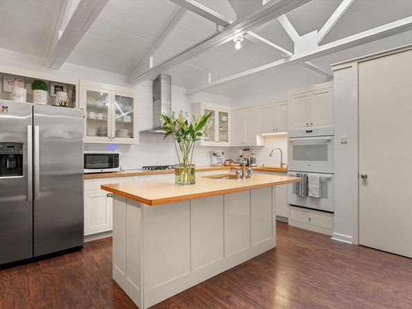 2548  Wood Valley Place , Dallas Texas 75211