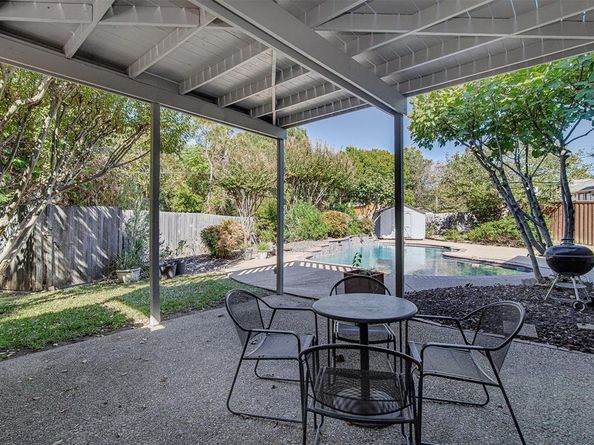 2703  Kingswood Court , Arlington Texas 76001