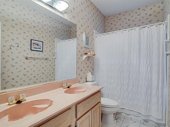 2703  Kingswood Court , Arlington Texas 76001