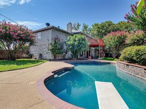 2703  Kingswood Court , Arlington Texas 76001