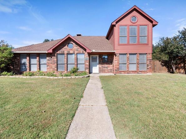 2094  Amber Court , Lewisville Texas 75067