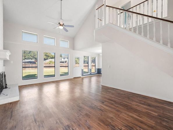 2094  Amber Court , Lewisville Texas 75067