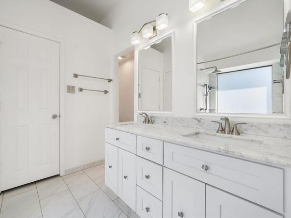 2094  Amber Court , Lewisville Texas 75067
