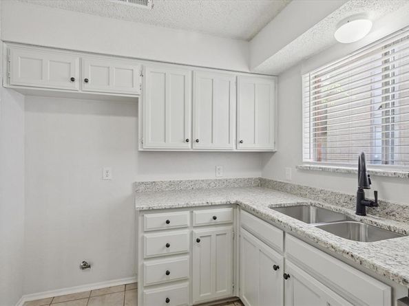 2106  Valleywood Drive , Arlington Texas 76013