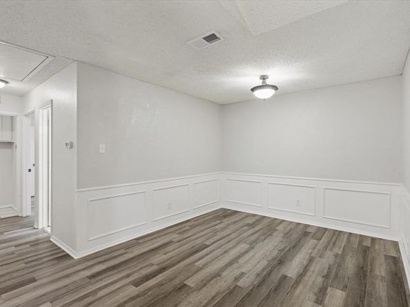 2106  Valleywood Drive , Arlington Texas 76013