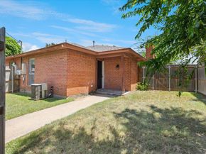 2106  Valleywood Drive , Arlington Texas 76013