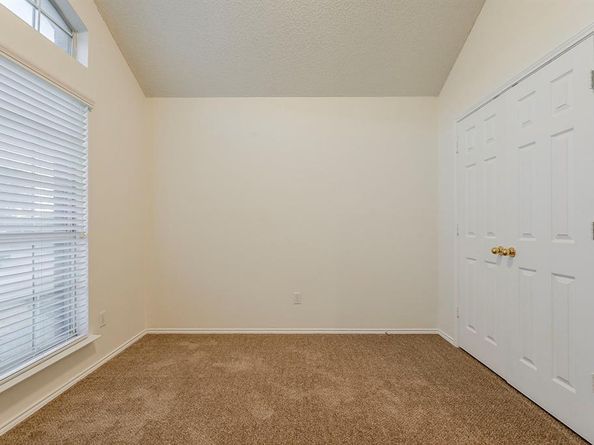 1601  Mcgarry Lane , Mansfield Texas 76063