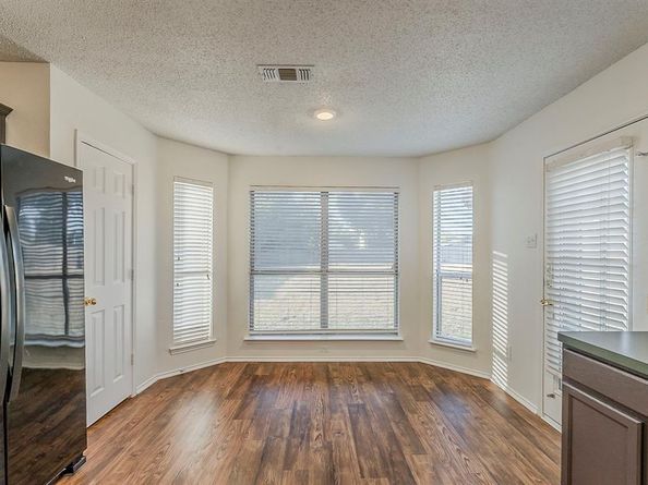 1601  Mcgarry Lane , Mansfield Texas 76063