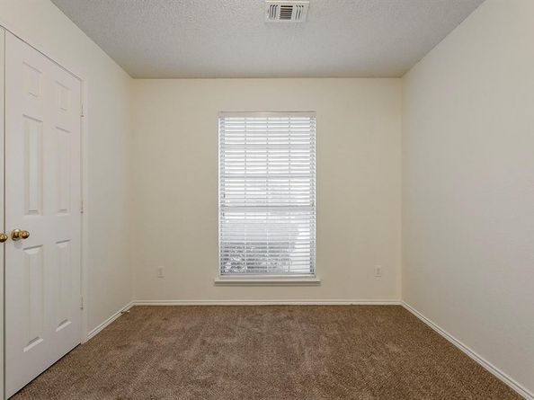 1601  Mcgarry Lane , Mansfield Texas 76063