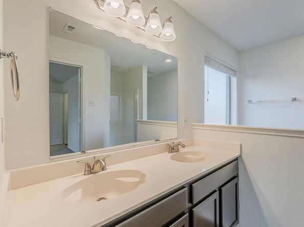 1601  Mcgarry Lane , Mansfield Texas 76063