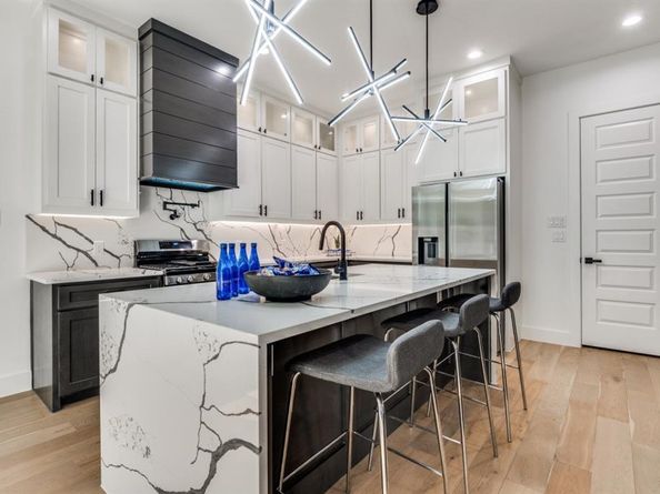 1700  Carriage Creek Drive , DeSoto Texas 75115