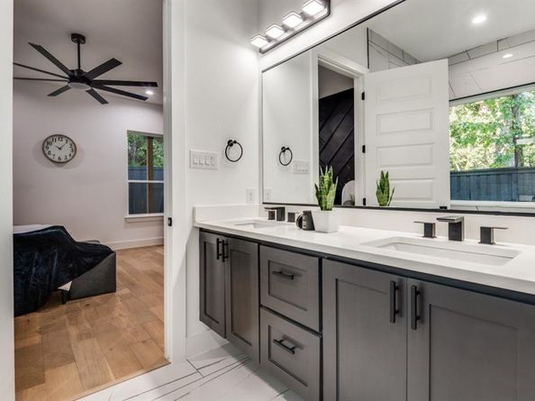 1700  Carriage Creek Drive , DeSoto Texas 75115