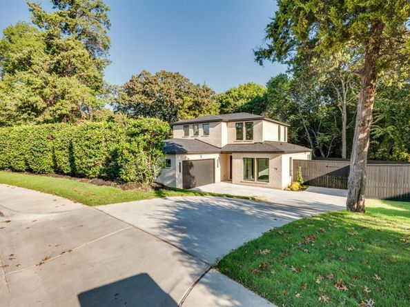 1700  Carriage Creek Drive , DeSoto Texas 75115